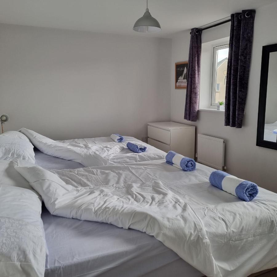 Sea Escape The Tardiis Beachfront Location Aberavon Beach Sea Views Driveway Parking Port Talbot Zewnętrze zdjęcie